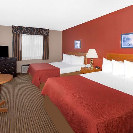 Hotel Super 8 By Wyndham St. Ignace Zewnętrze zdjęcie