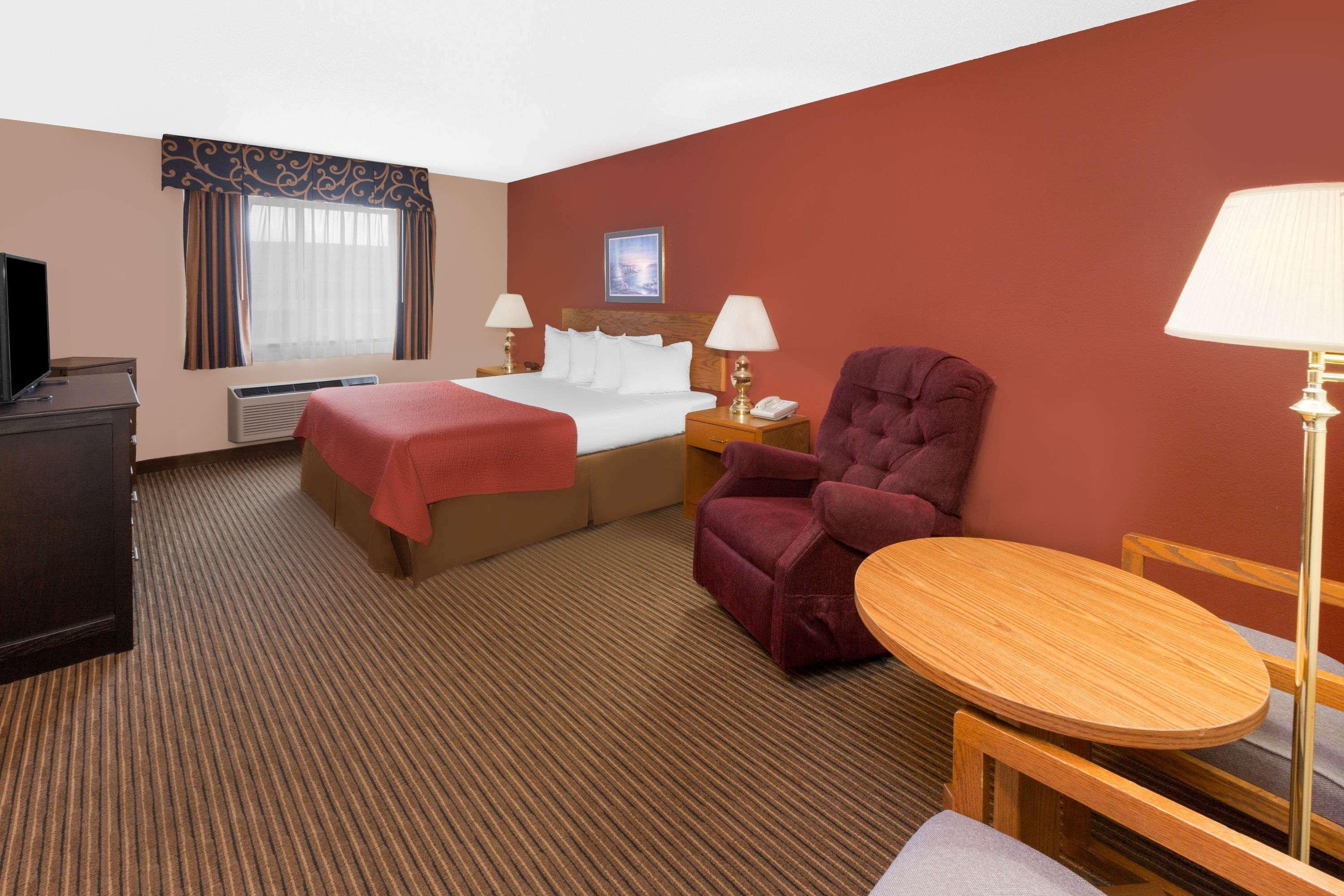 Hotel Super 8 By Wyndham St. Ignace Zewnętrze zdjęcie